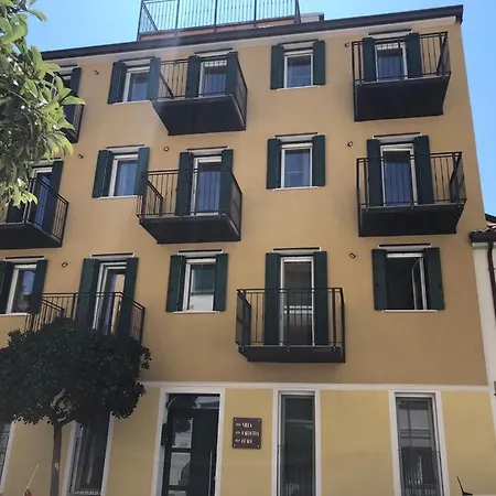 Villa Carlotta Grado-3